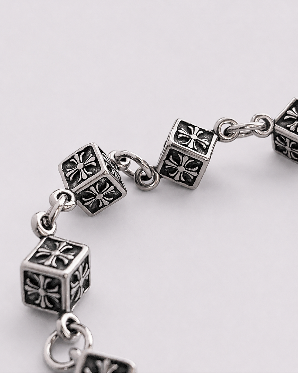 CH DARK CUBE