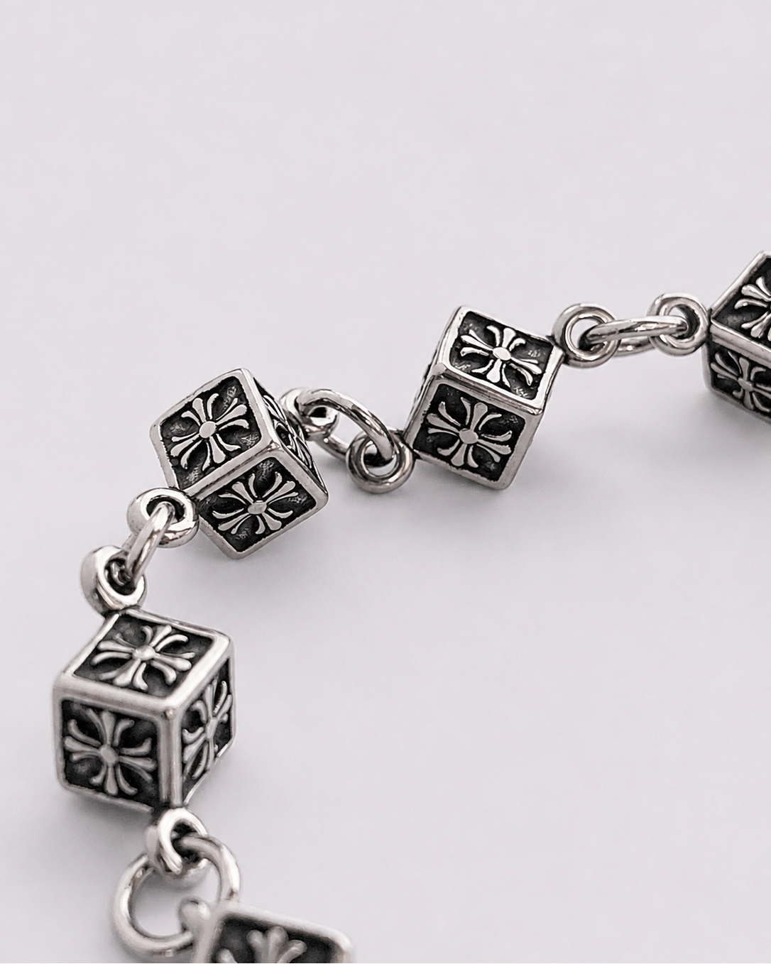 CH DARK CUBE