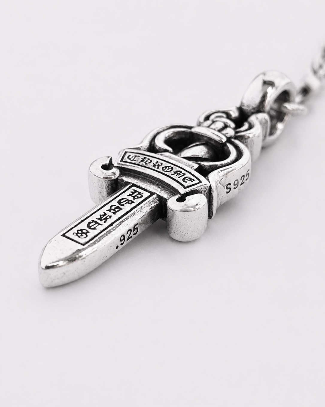 CH SOVEREIGN DAGGER LONG NECKLACE