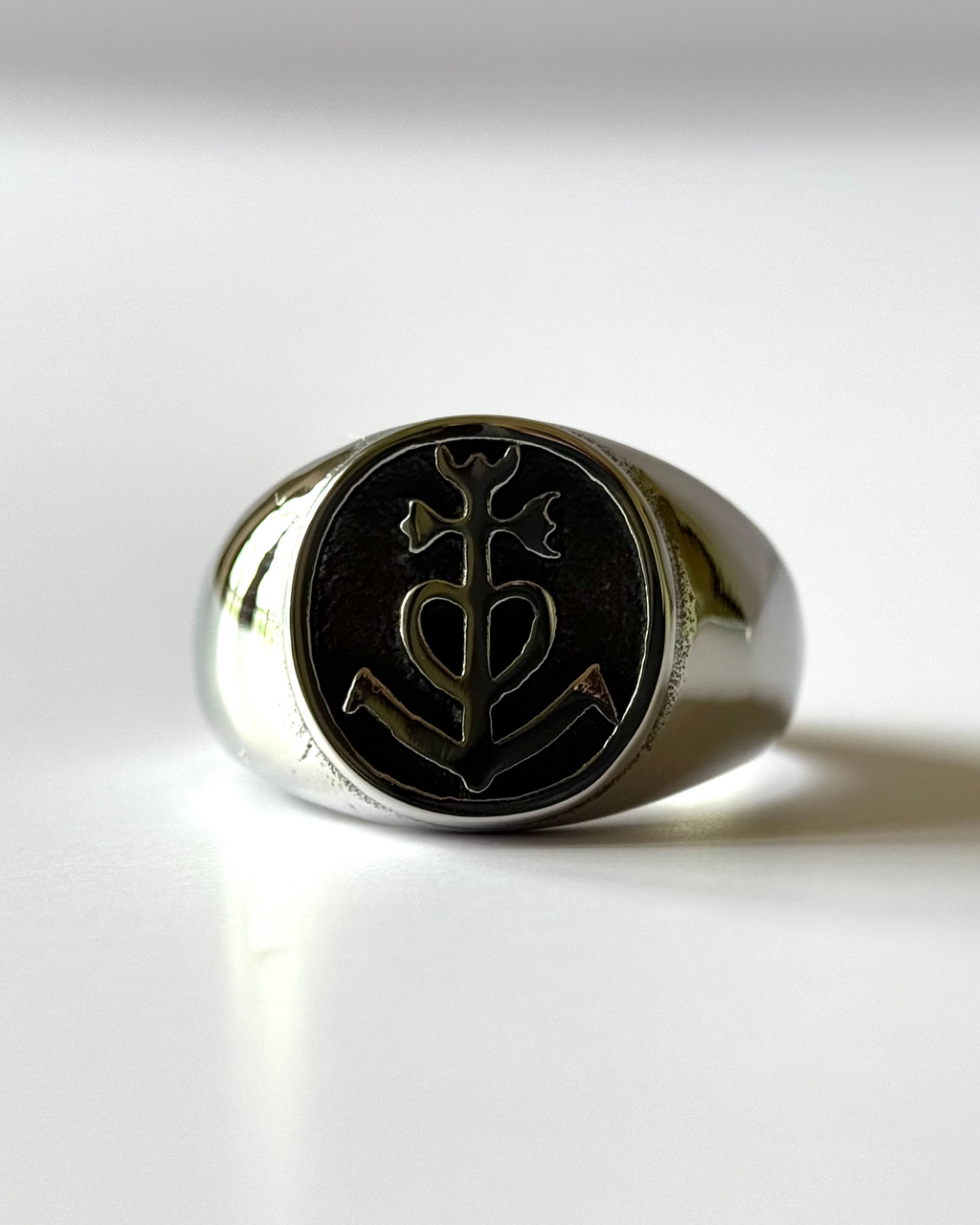 Camargue Cross Ring