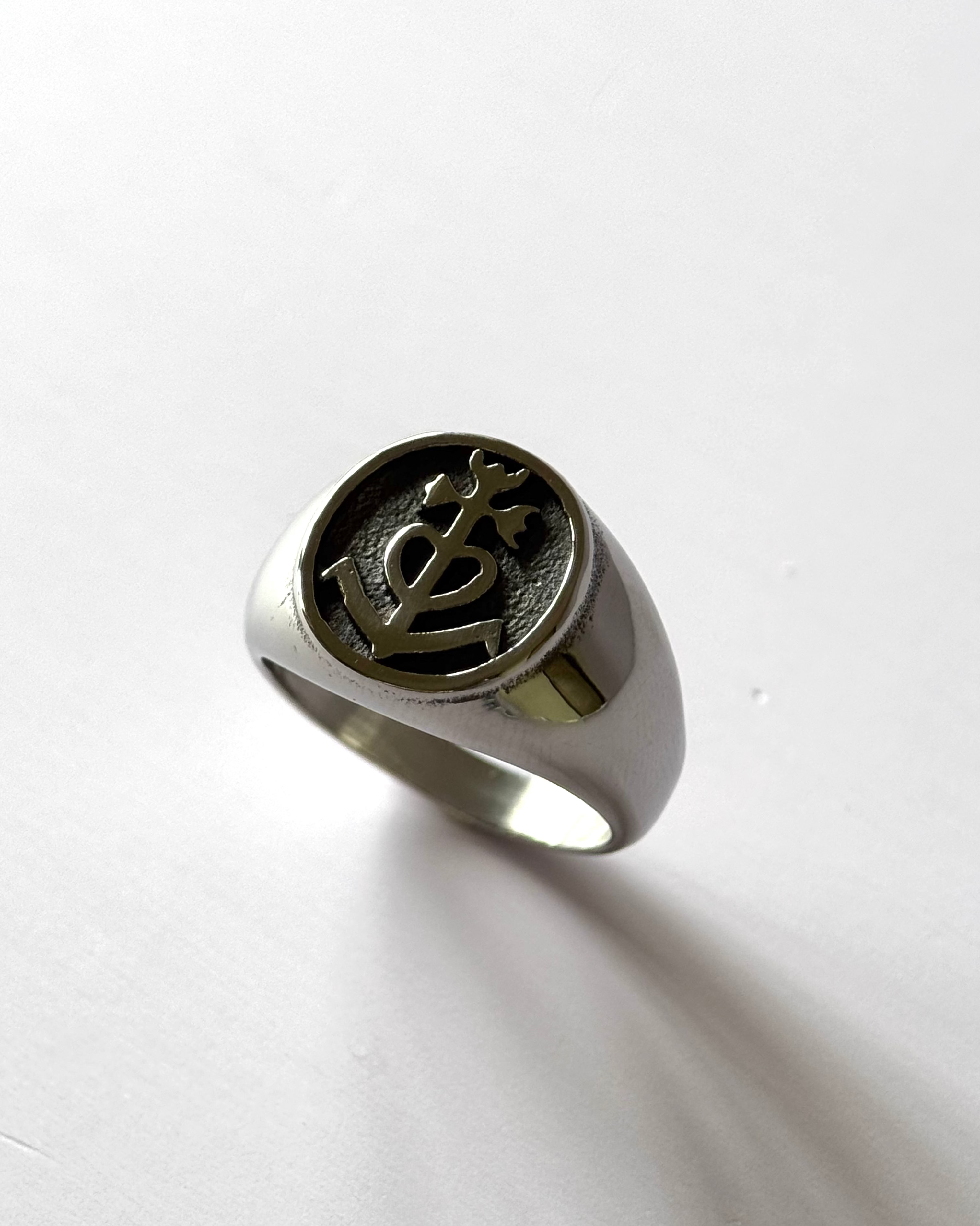Camargue Cross Ring