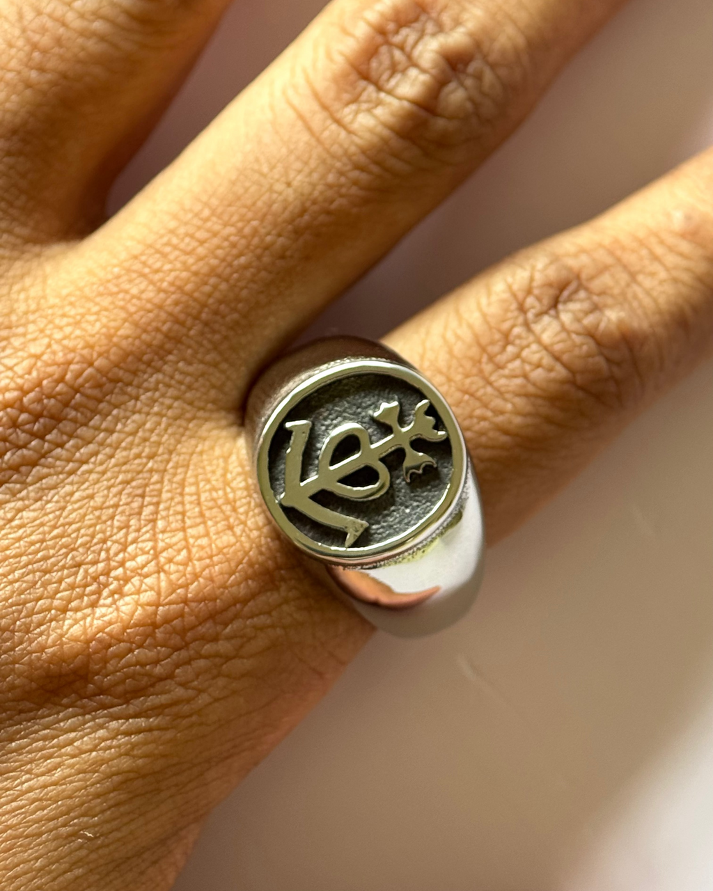 Camargue Cross Ring