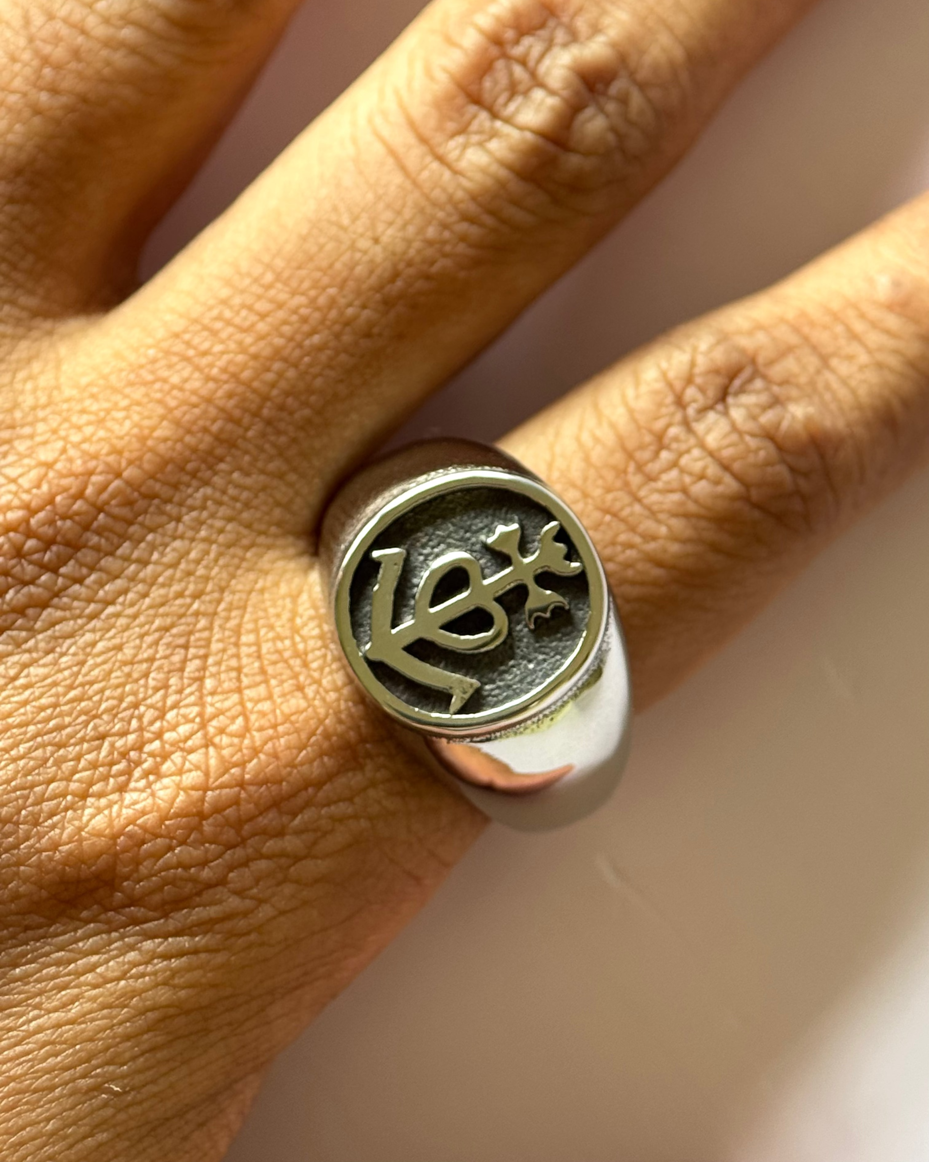 Camargue Cross Ring