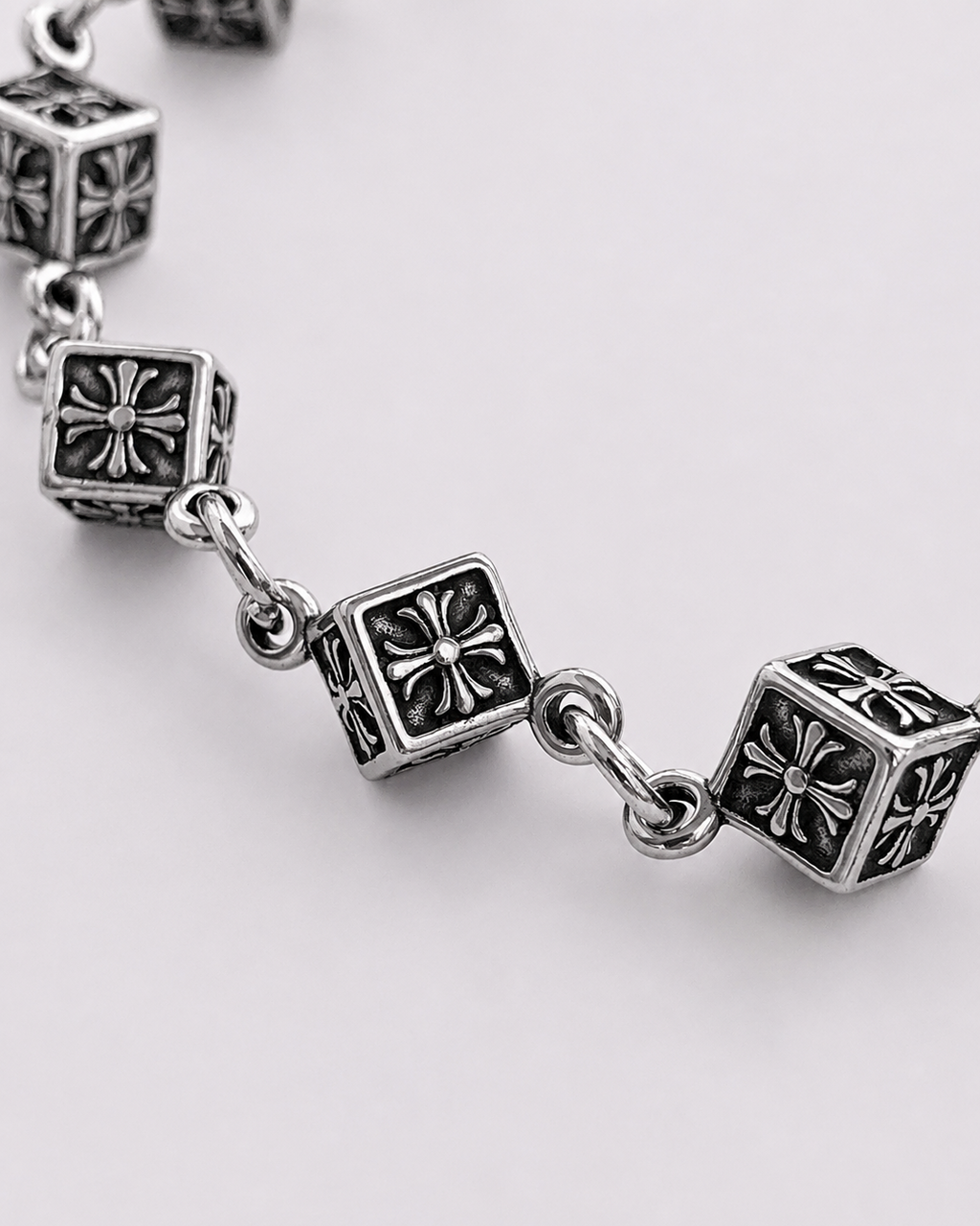 CH DARK CUBE