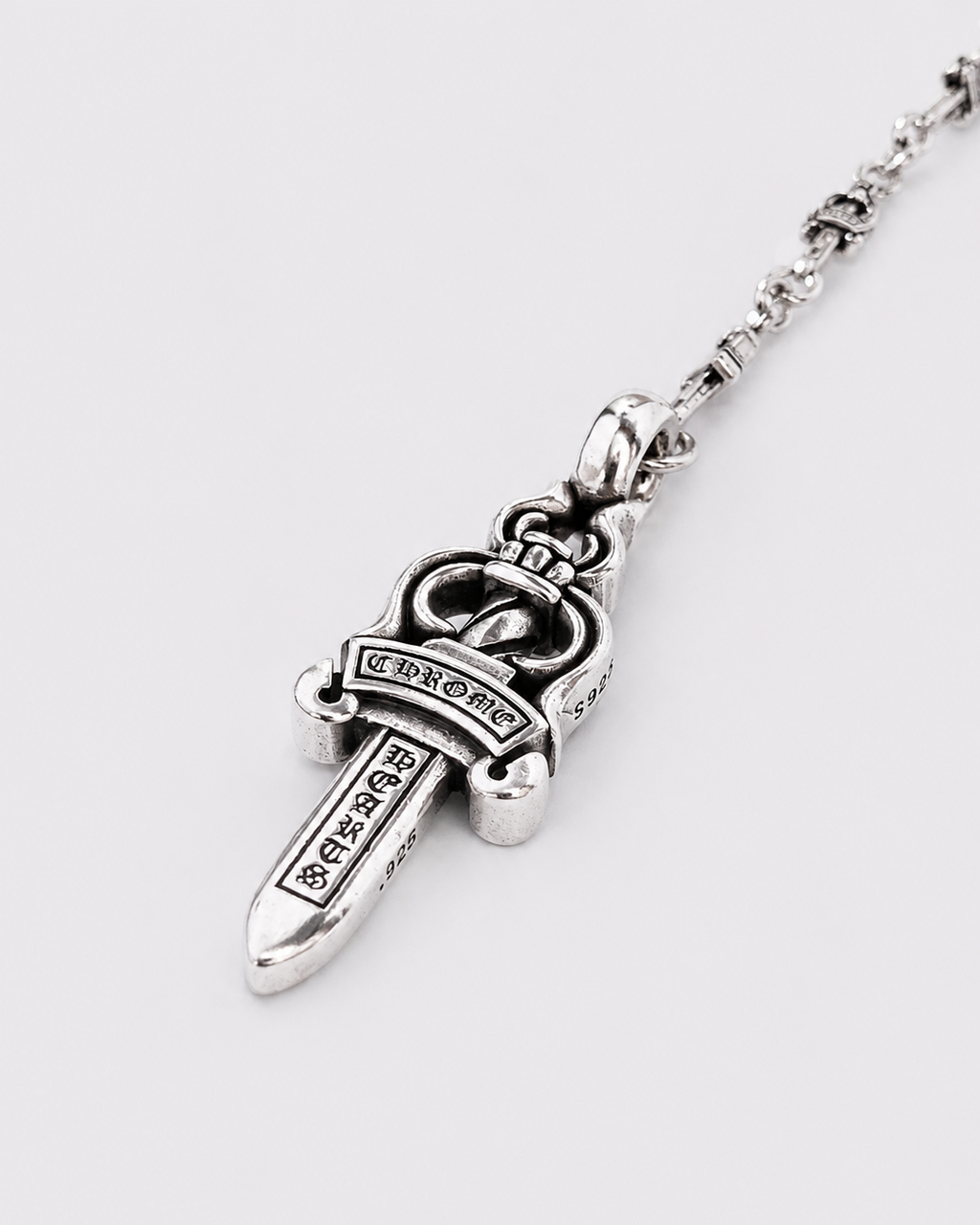 CH SOVEREIGN DAGGER LONG NECKLACE