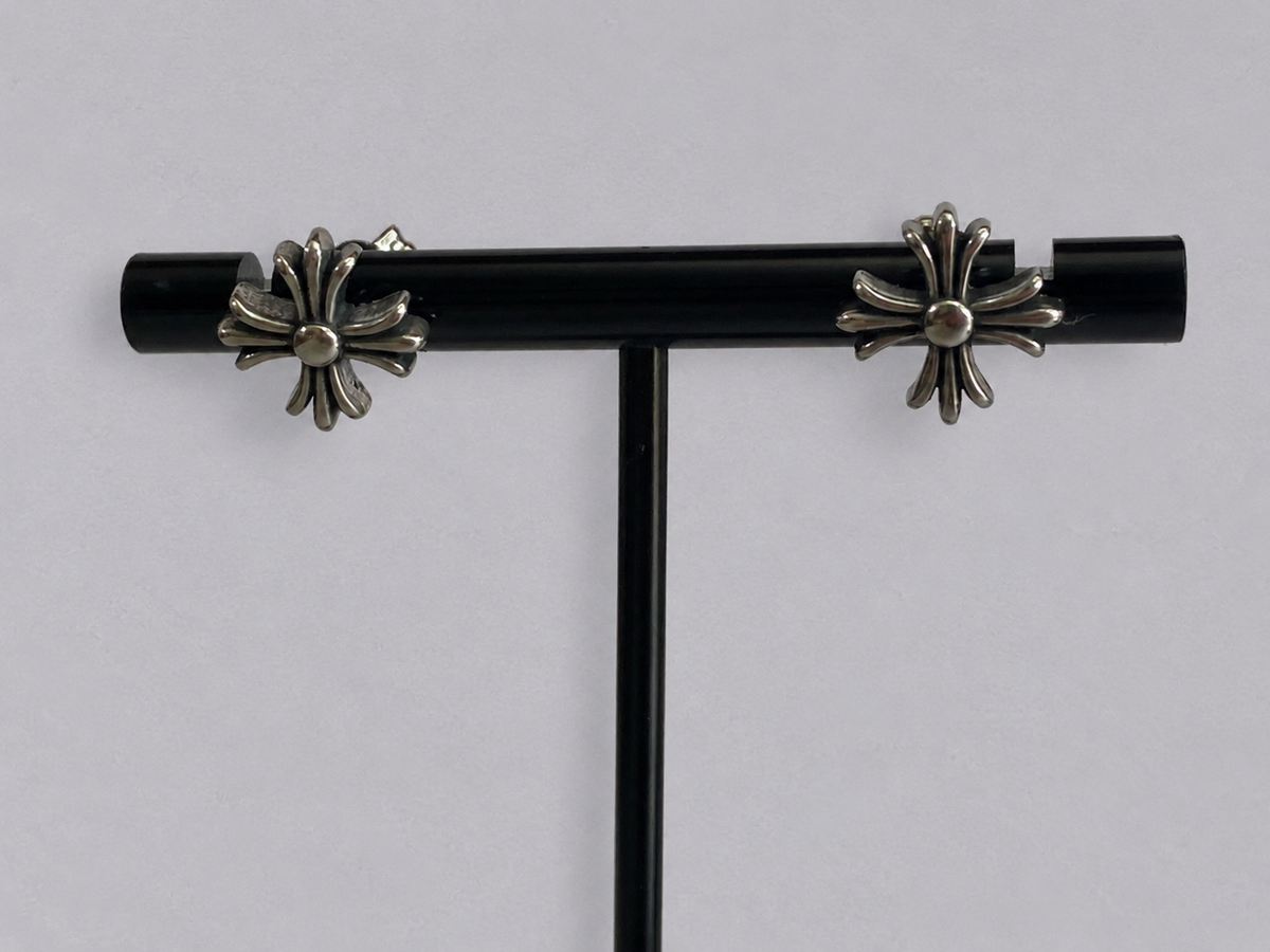 GOTH BLOOM EARRING